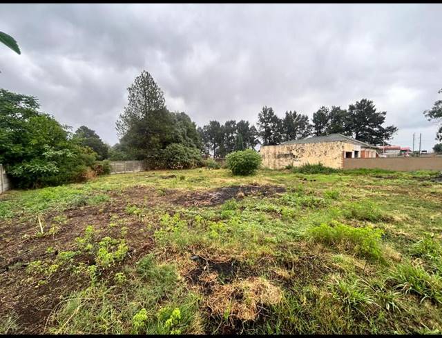 LAND FOR SALE IN POLLAK PARK
